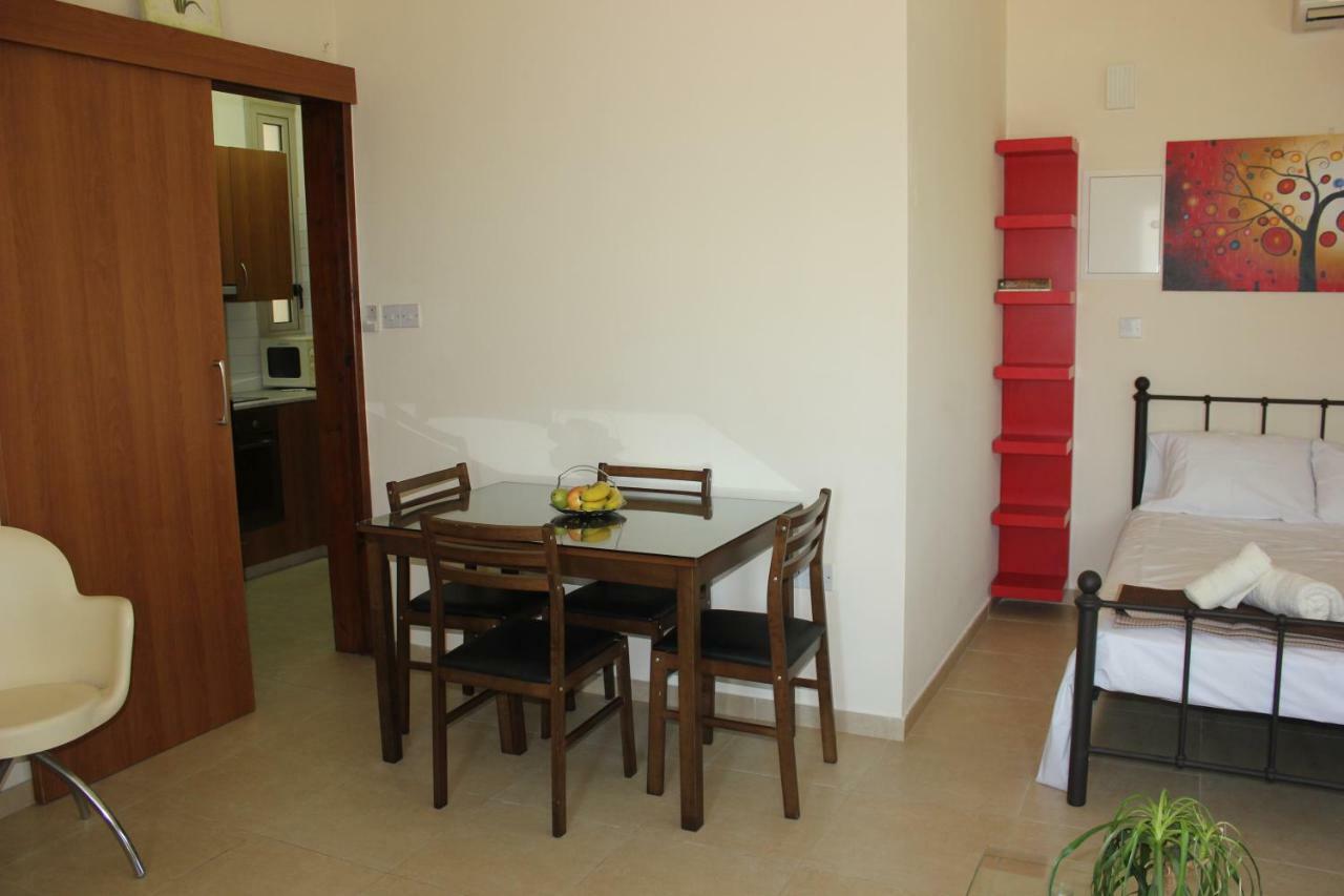 Kerynia Apartments Paphos Eksteriør bilde