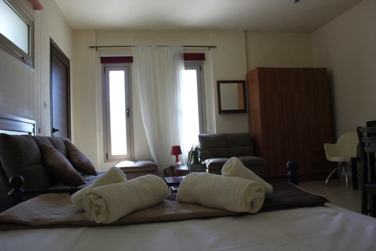 Kerynia Apartments Paphos Eksteriør bilde