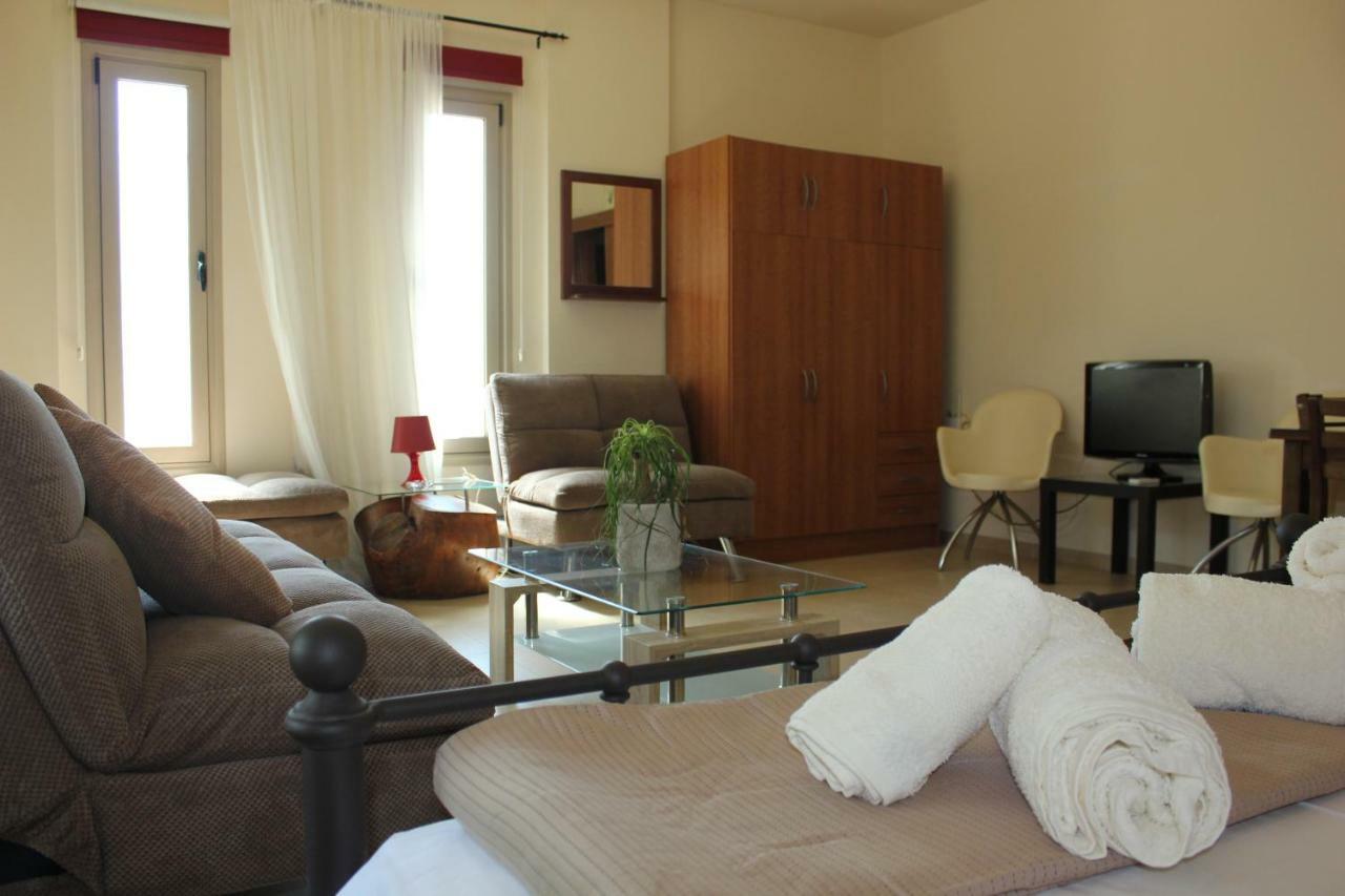 Kerynia Apartments Paphos Eksteriør bilde